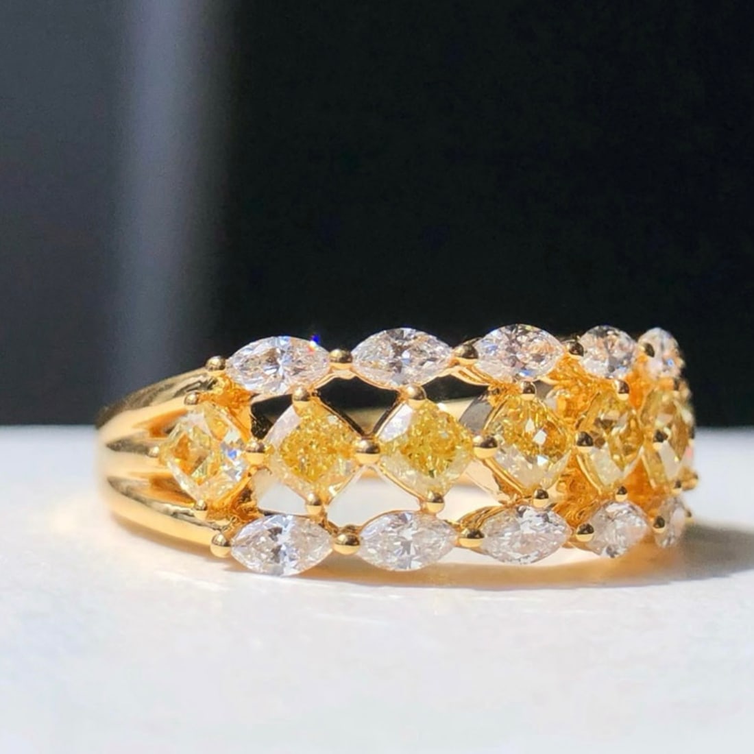 14k Gold 1.60 Ctw Natural Yellow Diamond & Diamond Ring - 4