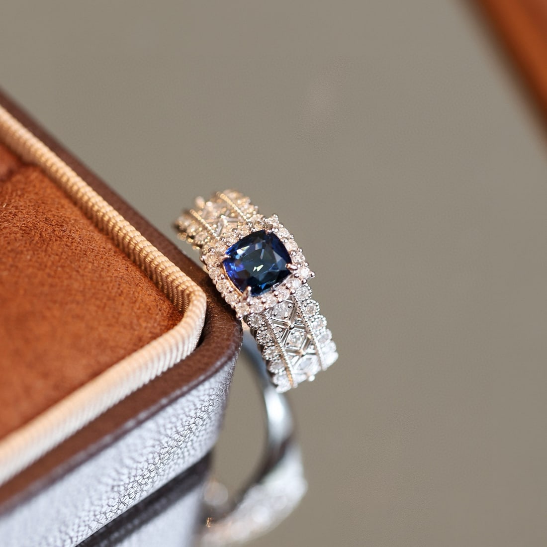 14k Gold 1.72 Ctw Natural Sapphire & Diamond Ring - 3