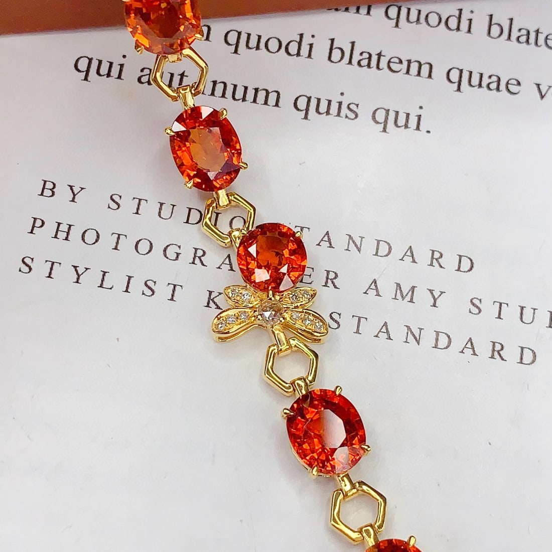 14k Gold 11.8 Ct Natural Spessartine & Diamond Bracelet: Ref:231082069 // gold content:14k gold // main gemstone:spessartine // shape:oval // carat weight:11. 8ct // color:orange // treatment:natural // // adjacent gemstone 2 : diamond // number of