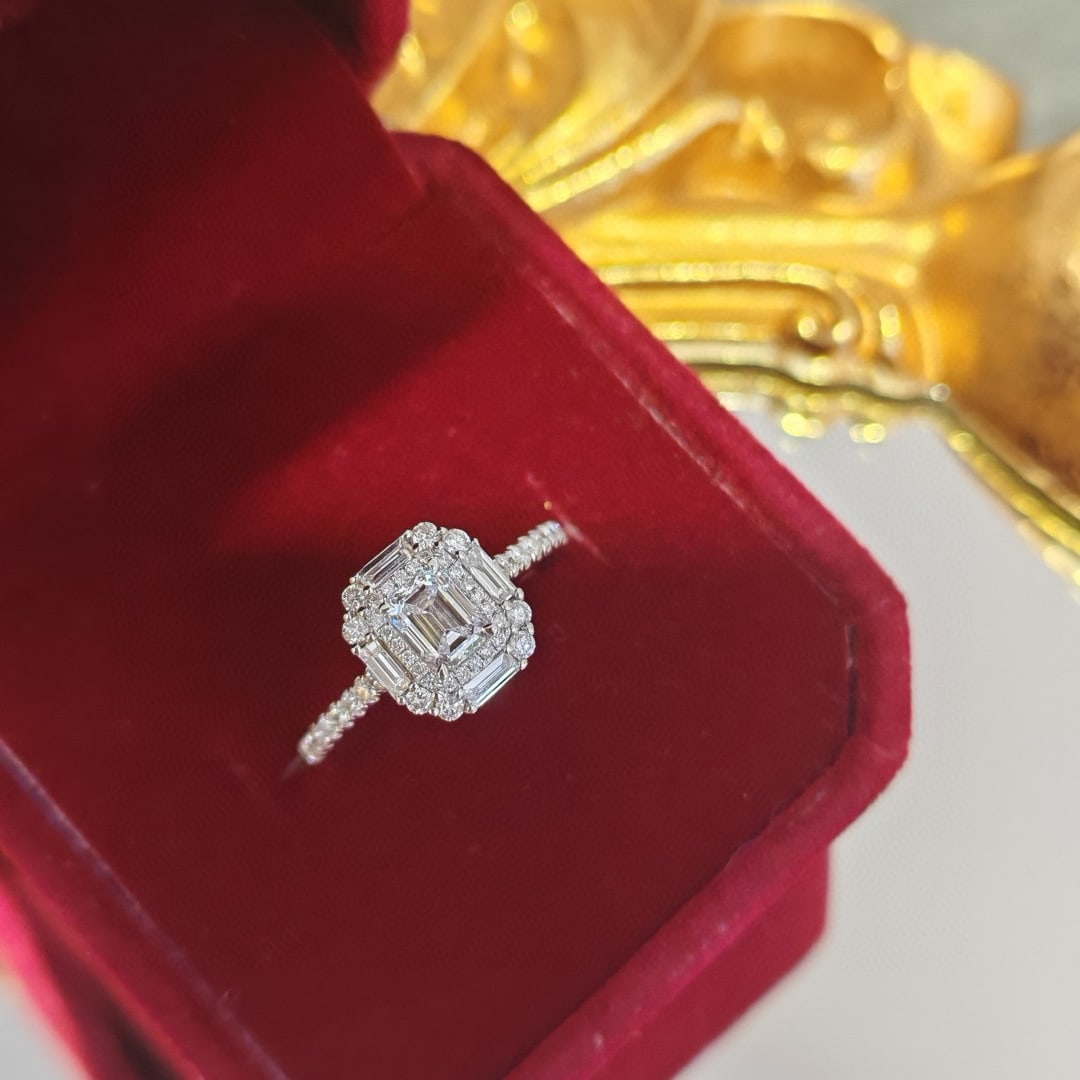 Gia Certified 14k Gold 0.5 Ct Natural D Si1 Emerald Diamond Ring - 4
