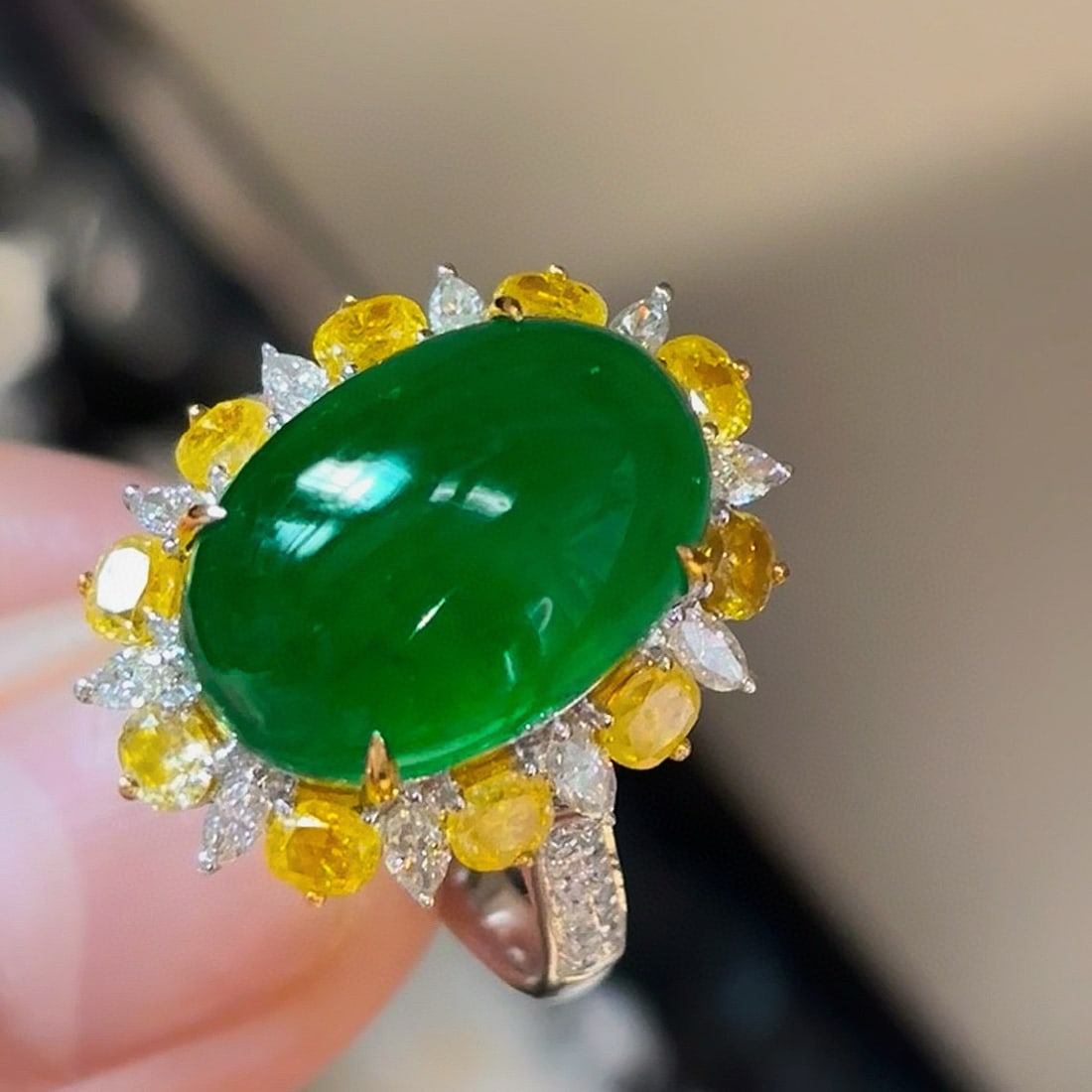 14k Gold 8.28 Ct Vivid Green Natural Emerald & Diamond & Yellow Diamond Ring - 6