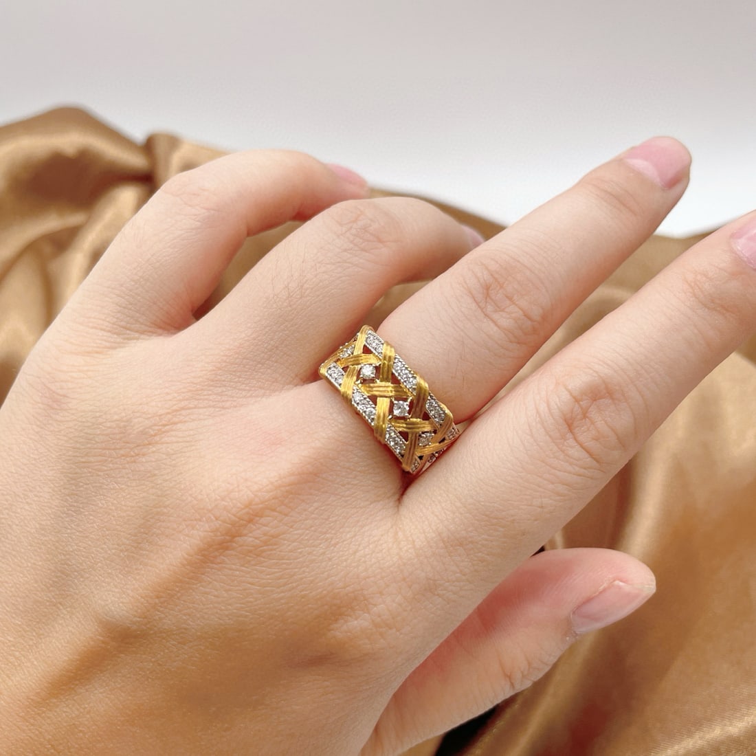 14k Gold 0.58 Ct Natural H Diamond Ring - 6