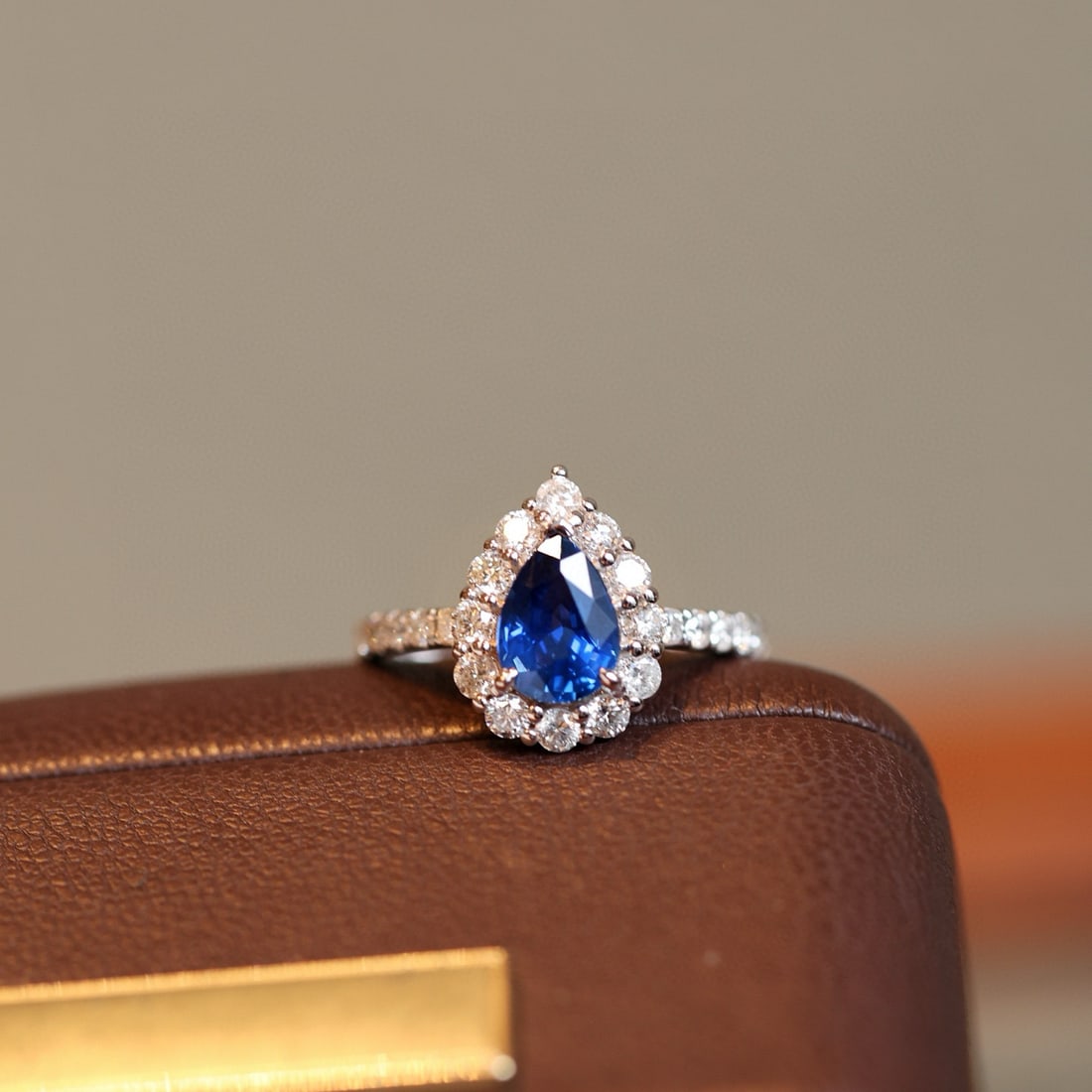 14k Gold 2.16 Ctw Natural Sapphire & Diamond Ring - 5