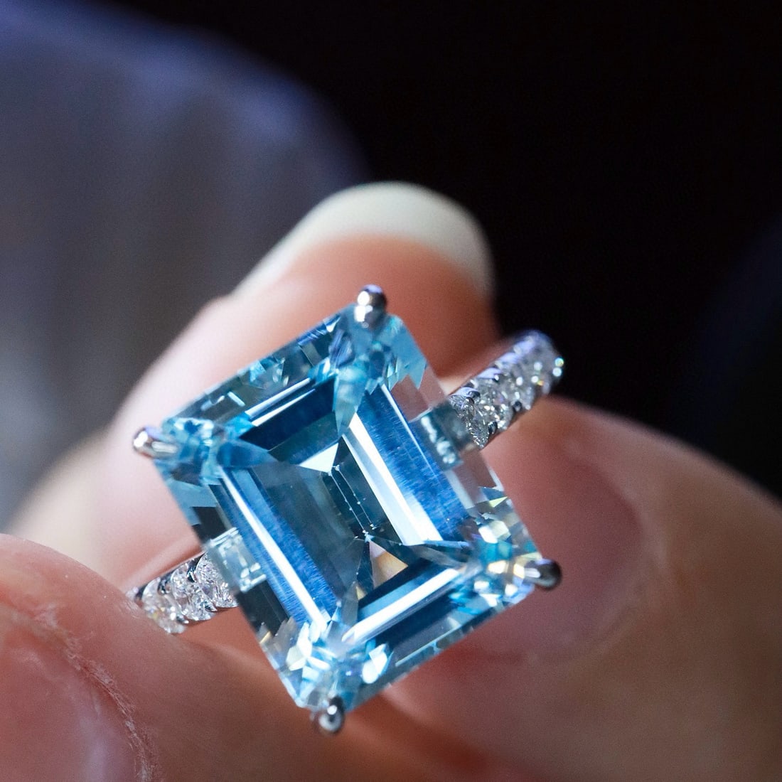 14k Gold 4.43 Ctw Natural Aquamarine & Diamond Ring - 4