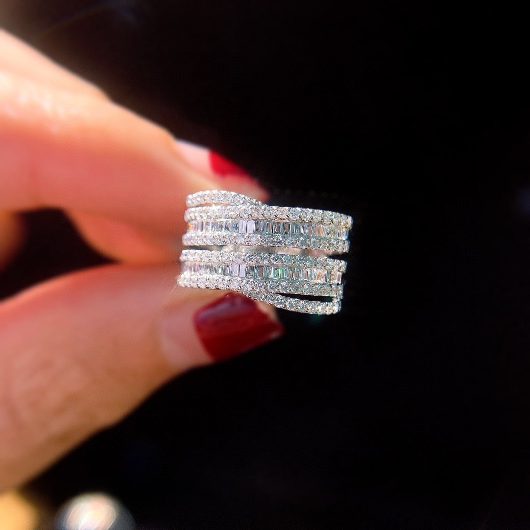 14k Gold 0.85 Ct Natural H Diamond Ring: Ref:231082120 // gold content:14k gold // ring size:7. 25us // // main gemstone:diamond // shape:multiple // carat weight:0. 85ct // clarity grade:vs-si // color:h // treatment:natural // Condition: