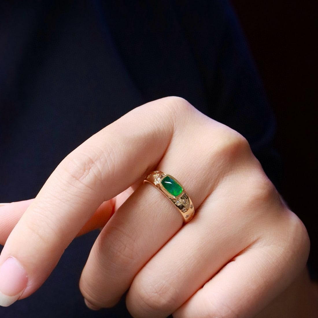 14k Gold 0.58 Ctw Vivid Green Natural Emerald & Diamond Ring - 6