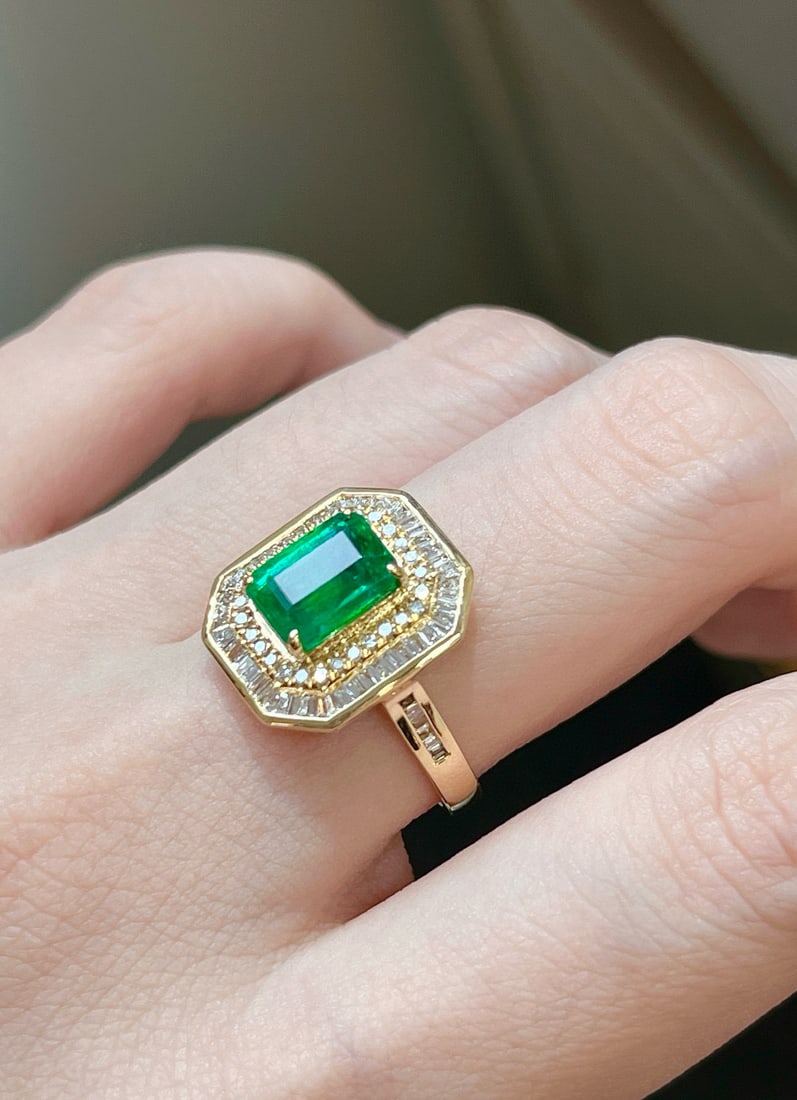 14k Gold 2.84 Ctw Vivid Green Natural Emerald & Diamond Ring - 5
