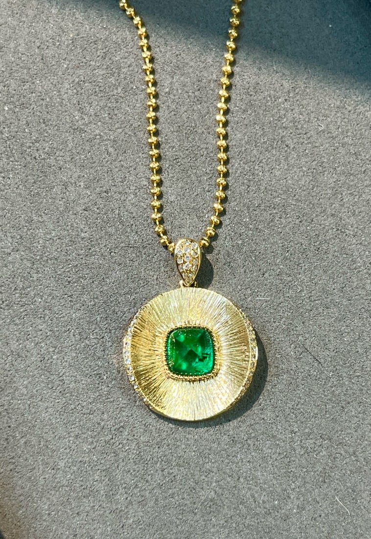 14k Gold 1.71 Ctw Vivid Green Natural Emerald & Diamond Pendant( Without Chain ) - 4