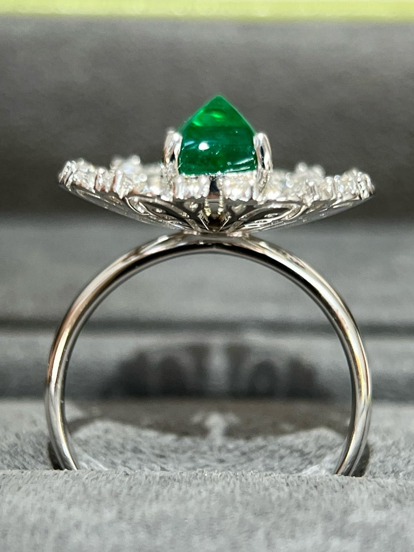 14k Gold 2.49 Ctw Vivid Green Natural Emerald & Diamond Ring - 4