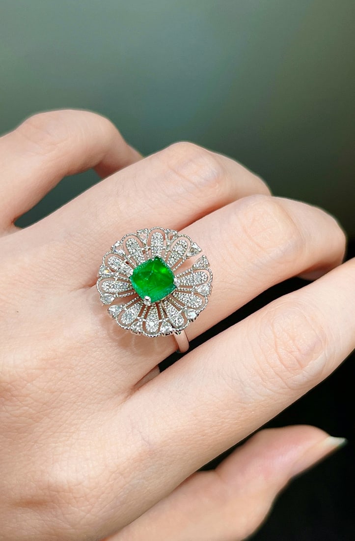 14k Gold 2.49 Ctw Vivid Green Natural Emerald & Diamond Ring - 7