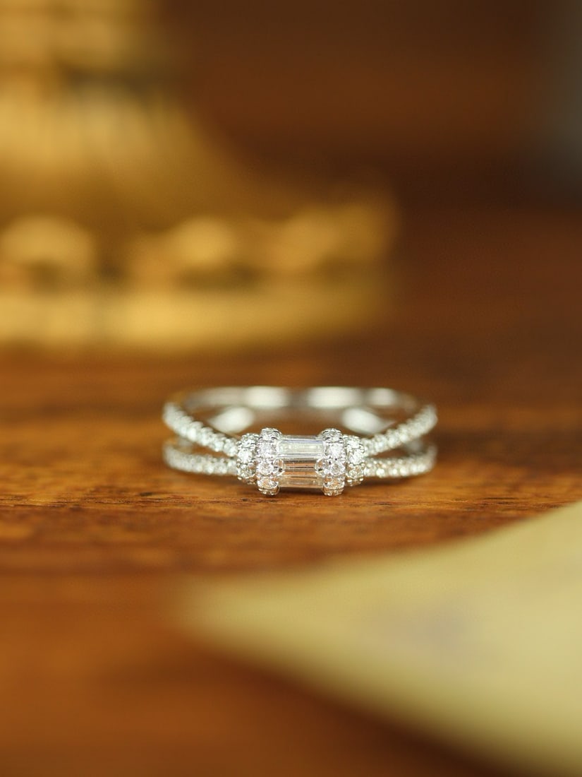 14k Gold 0.60 Ct Natural H Diamond Ring: Ref:231082220 // gold content:14k gold // ring size:7. 25us // // main gemstone:diamond // shape:multiple // carat weight:0. 60ct // clarity grade:vs-si // color:h // treatment:natural // Condition: