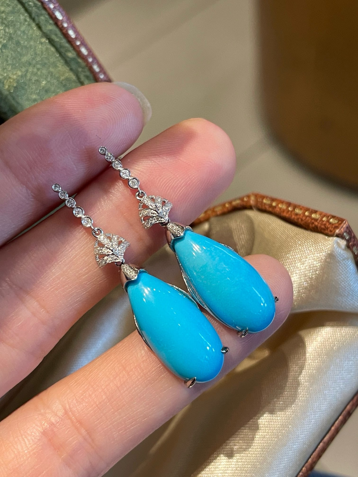 14k Gold 12.63 Ct Natural Blue Turquoise & Diamond Earrings - 4