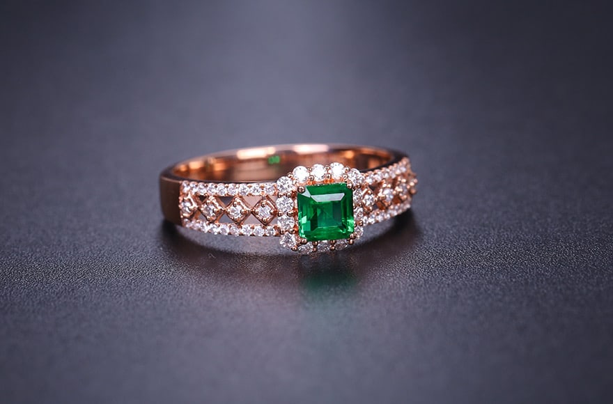 14k Gold 0.69 Ctw Vivid Green Natural Emerald & Diamond Ring - 2