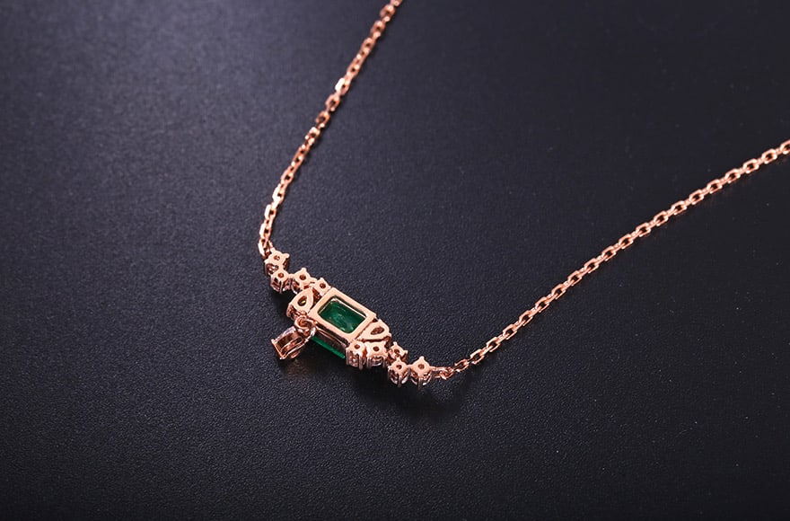 14k Gold 0.68 Ctw Vivid Green Natural Emerald & Diamond Necklace - 4