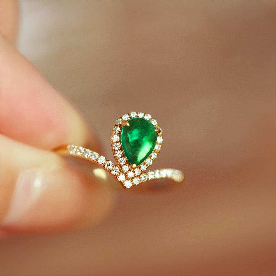 14k Gold 0.78 Ctw Vivid Green Natural Emerald & Diamond Ring - 5