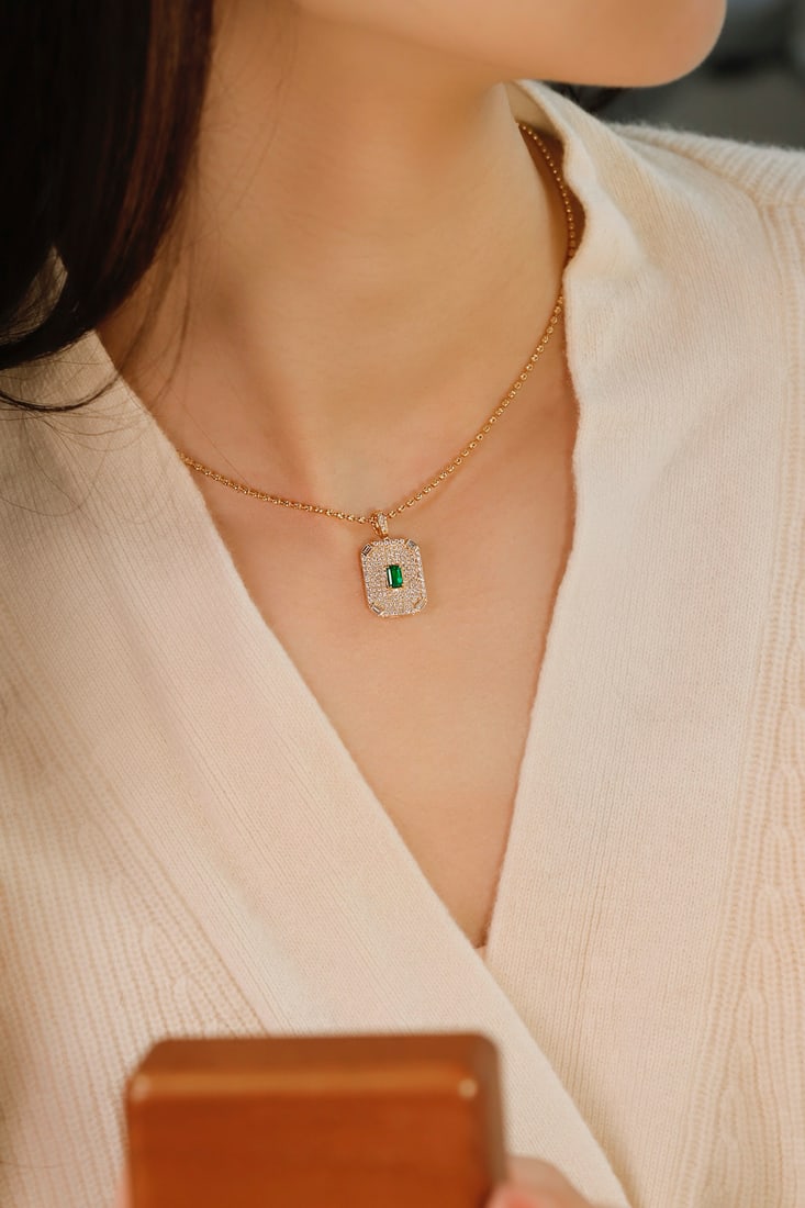 14k Gold 0.93 Ctw Vivid Green Natural Emerald & Diamond Pendant( Without Chain ) - 3