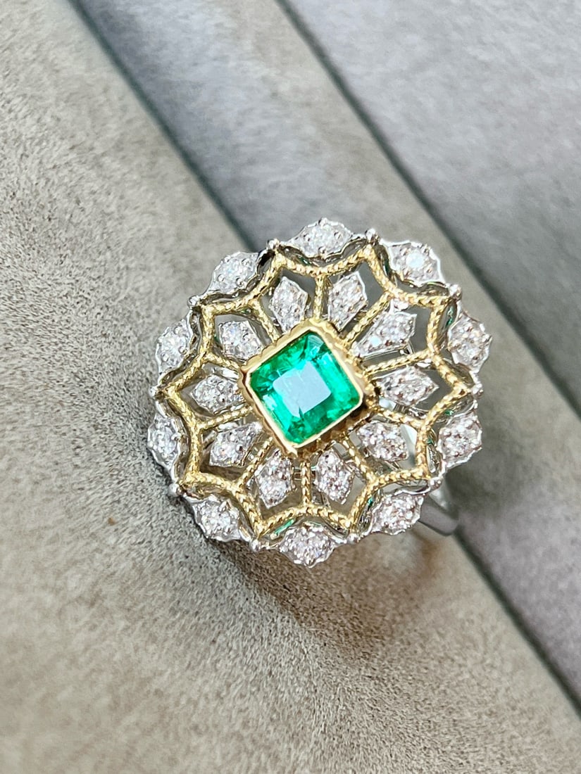 14k Gold 1.01 Ctw Natural Emerald & Diamond Ring - 4