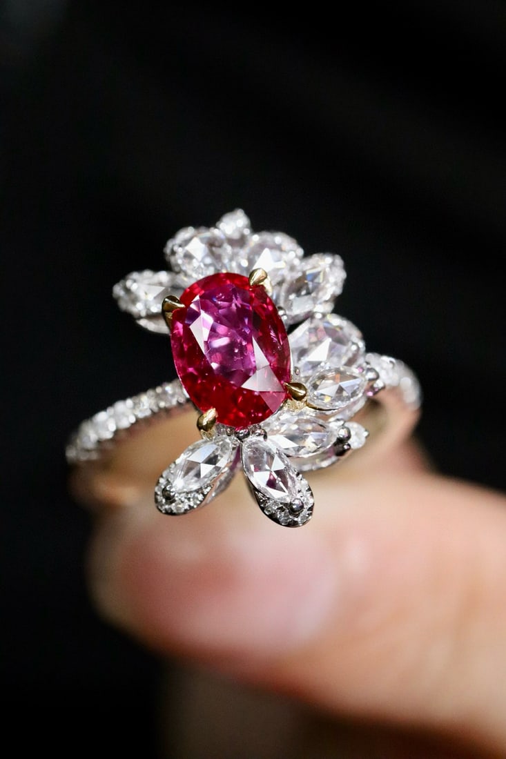 14k Gold 1.62 Ctw Natural Ruby & Diamond Ring: Ref:231082302 // gold content:14k gold // ring size:7. 25us // // main gemstone:ruby // shape:oval // carat weight:1. 04ct // color:red // treatment:natural // // adjacent gemstone 2 : diamond //