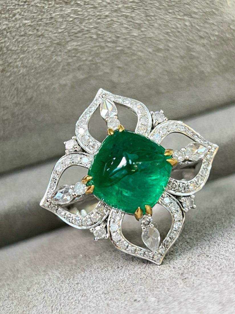14k Gold 4.08 Ctw Vivid Green Natural Emerald & Diamond Ring - 2