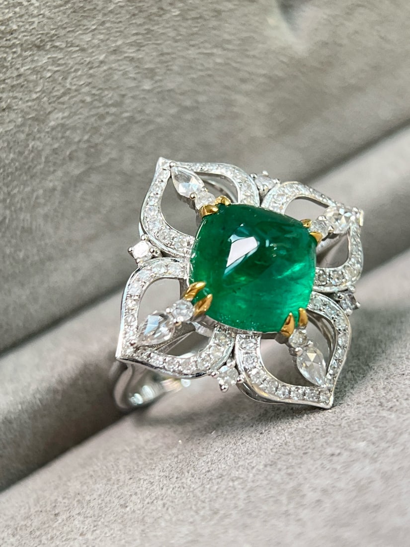 14k Gold 4.08 Ctw Vivid Green Natural Emerald & Diamond Ring - 3