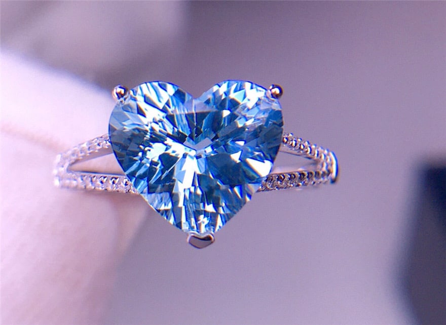 14k Gold 3.05 Ct Natural Aquamarine & Diamond Ring: Ref:231082328 // gold content:14k gold // ring size:7. 25us // // main gemstone:aquamarine // shape:heart // carat weight:3. 05ct // color:santa maria color // treatment:natural // // adjacent