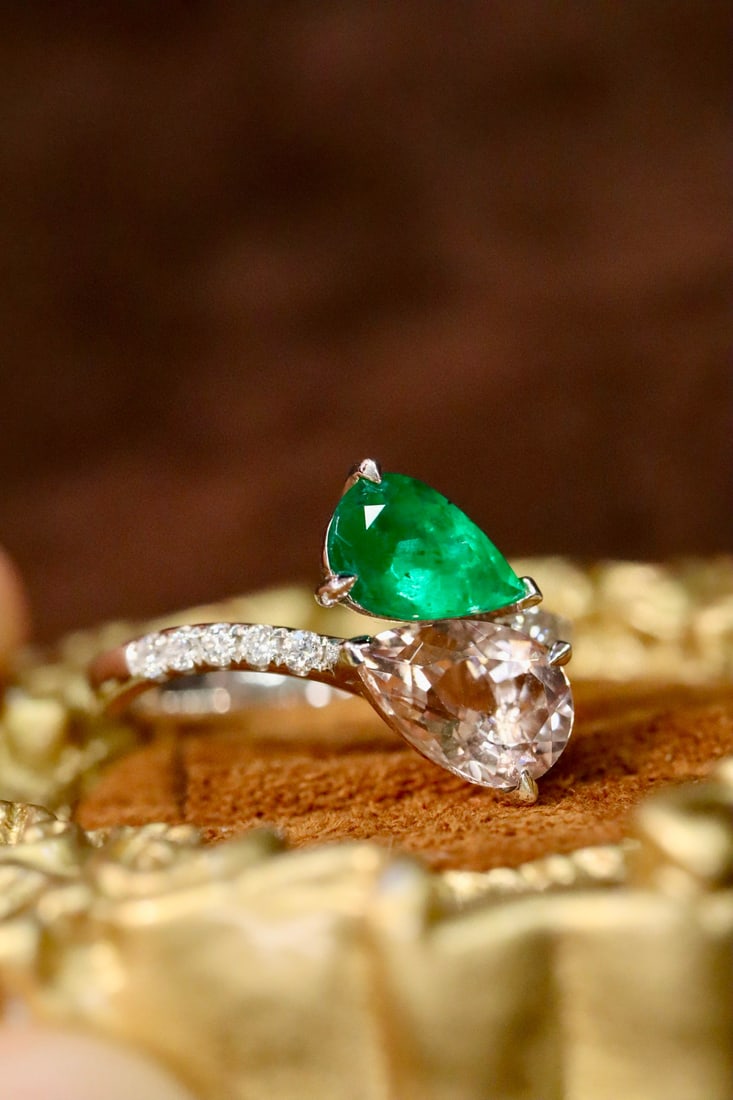 14k Gold 2.08 Ctw Natural Morganite & Emerald Ring - 3