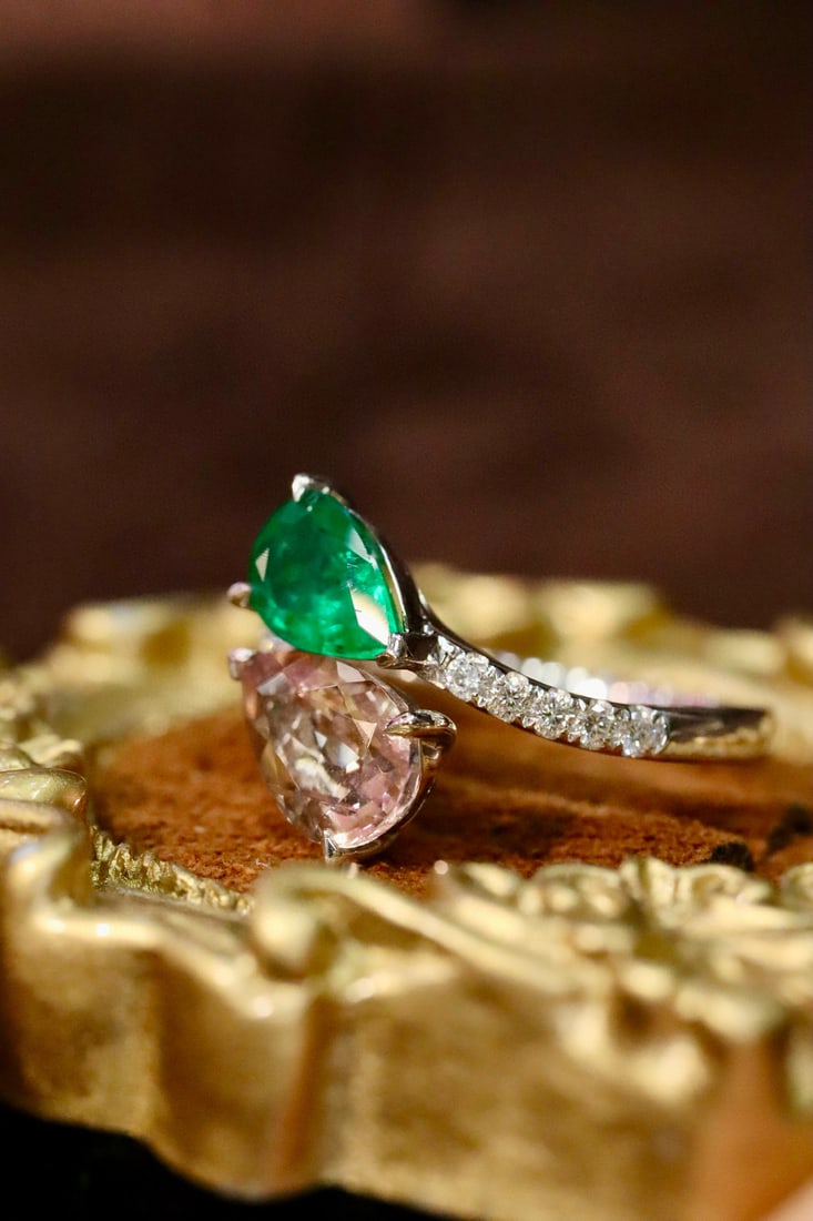 14k Gold 2.08 Ctw Natural Morganite & Emerald Ring - 4