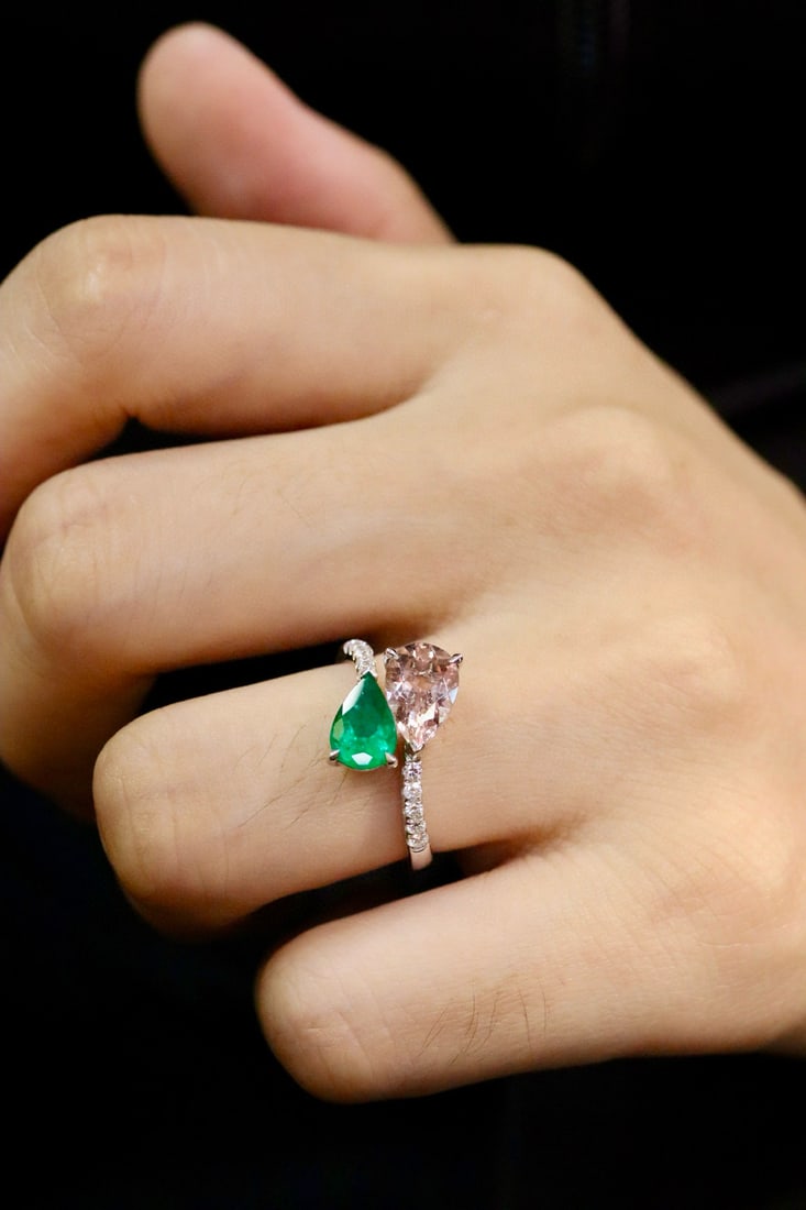 14k Gold 2.08 Ctw Natural Morganite & Emerald Ring - 6