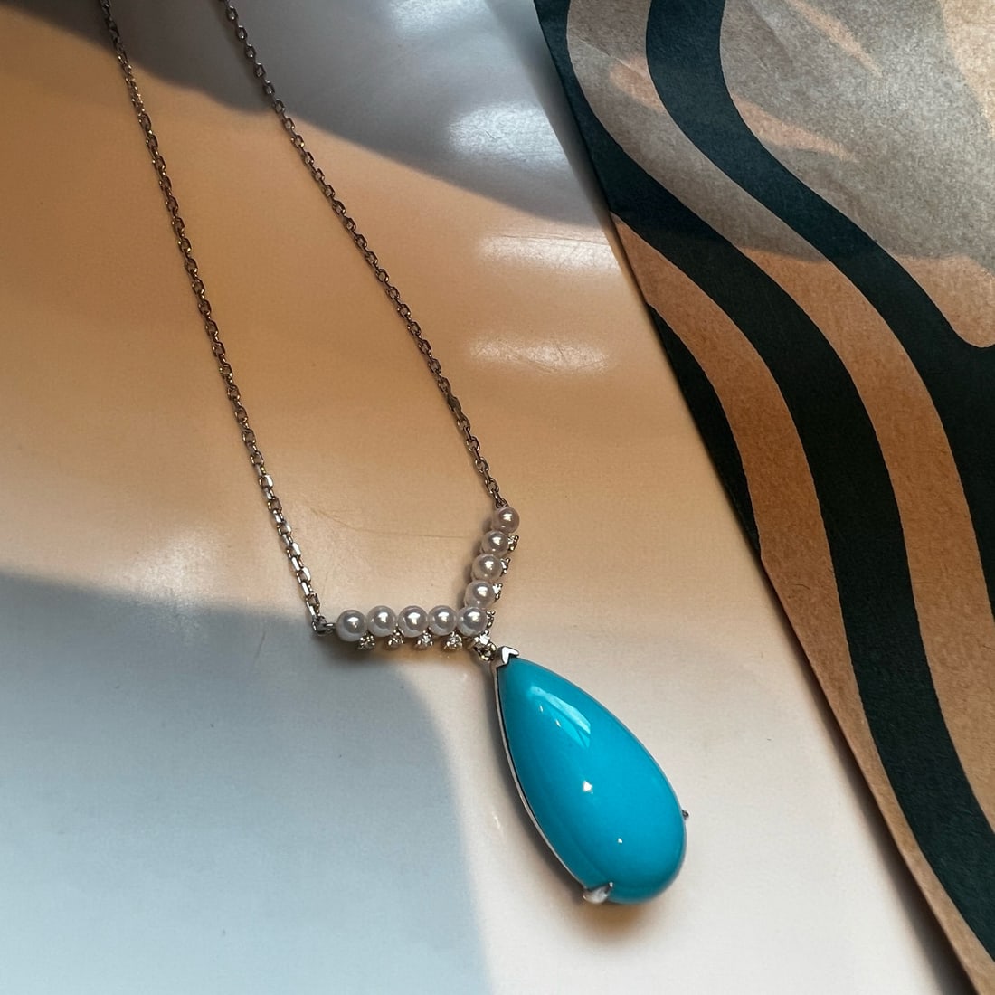 14k Gold 7.72 Ctw Natural Blue Turquoise & Diamond Necklace: Ref:231082354 // gold content:14k gold // main gemstone:blue turquoise // shape:pear // carat weight:7. 65ct // color:blue // treatment:natural // // adjacent gemstone 2 : diamond // shape:round //