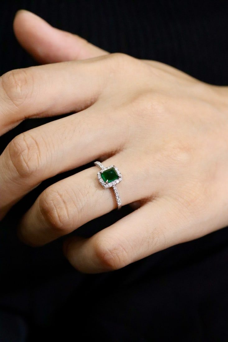 14k Gold 1.01 Ctw Vivid Green Natural Emerald & Diamond Ring - 4