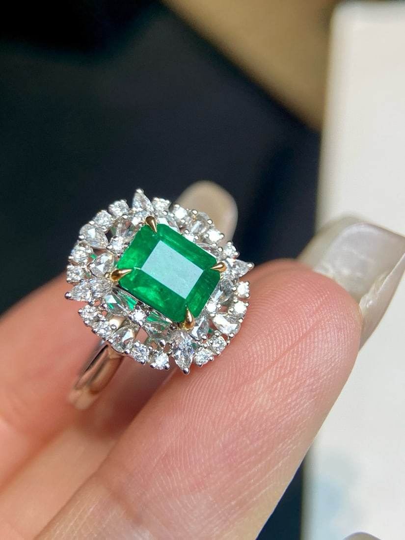 14k Gold 1.87 Ctw Vivid Green Natural Emerald & Diamond Ring - 6