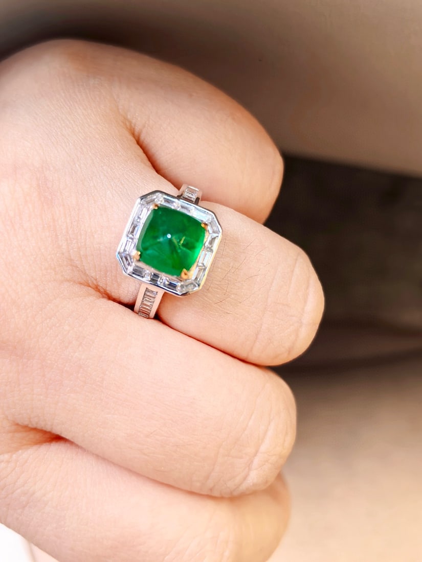 14k Gold 4.58 Ctw Vivid Green Natural Emerald & Diamond Ring - 6