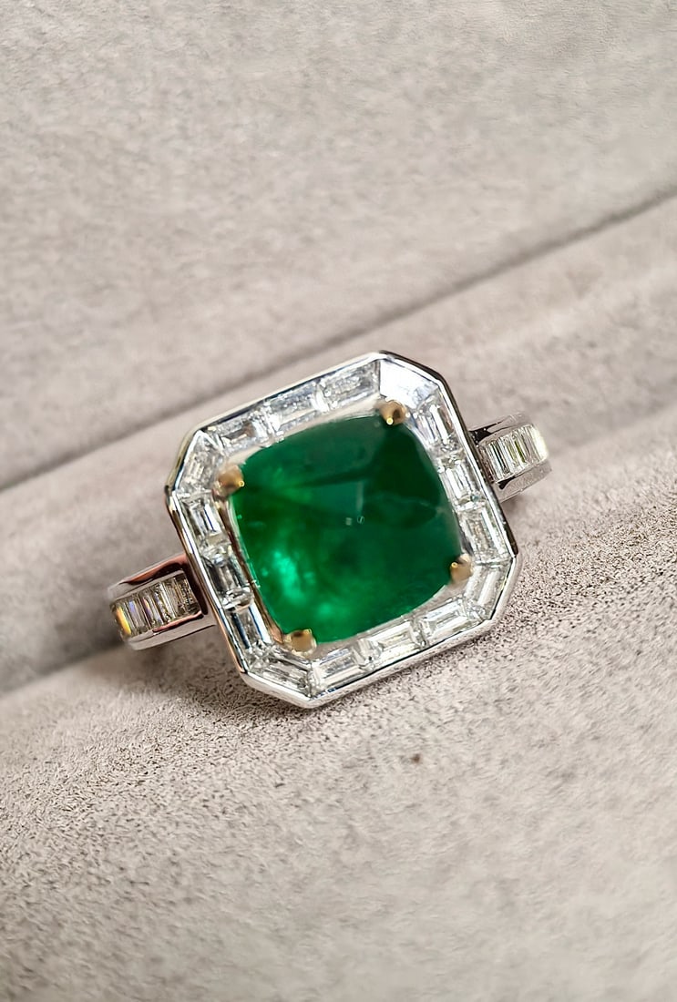 14k Gold 4.58 Ctw Vivid Green Natural Emerald & Diamond Ring - 7