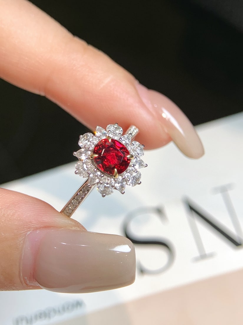 14k Gold 1.73 Ctw Natural Ruby & Diamond Ring: Ref:231082375 // gold content:14k gold // ring size:7. 25us // // main gemstone:ruby // shape:oval // carat weight:1. 08ct // color:pigeonblood red // treatment:natural // // adjacent gemstone 2 : dia