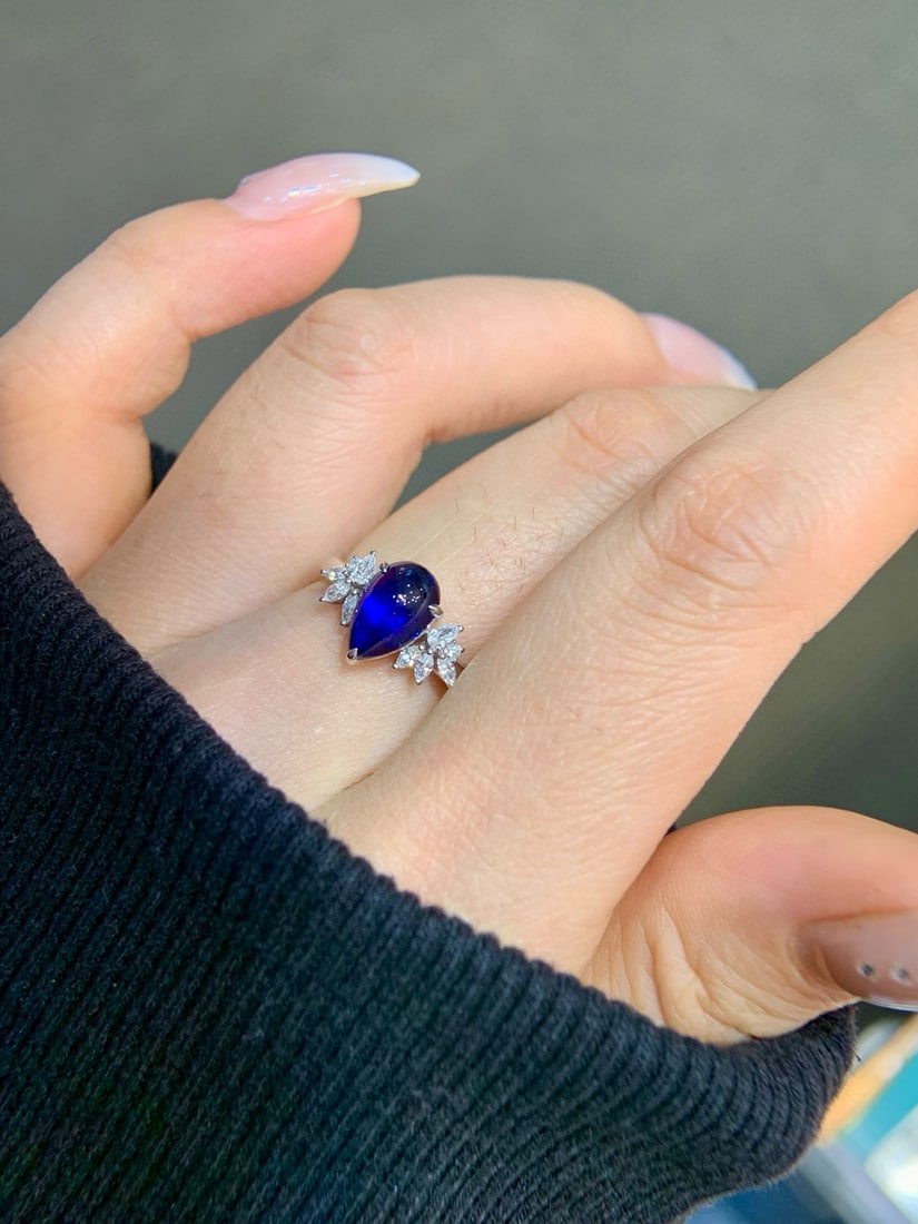 14k Gold 2.22 Ctw Vivid Blue Natural Sapphire & Diamond Ring - 3