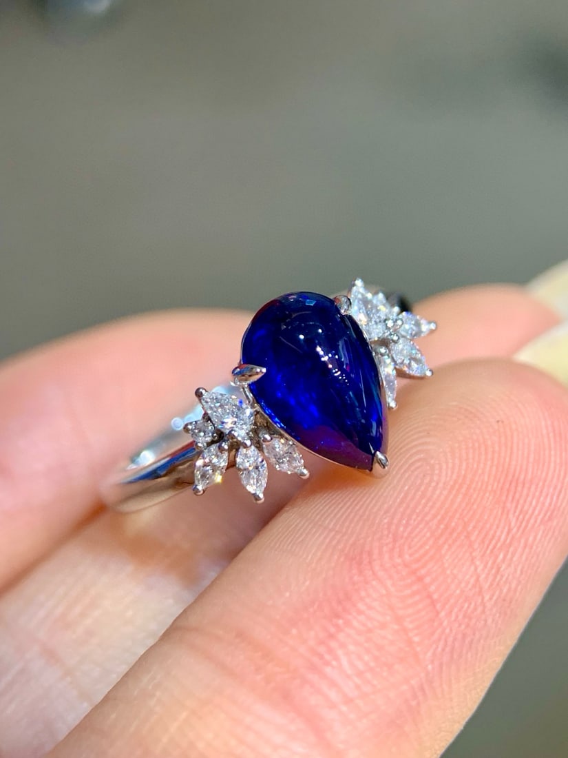 14k Gold 2.22 Ctw Vivid Blue Natural Sapphire & Diamond Ring - 5