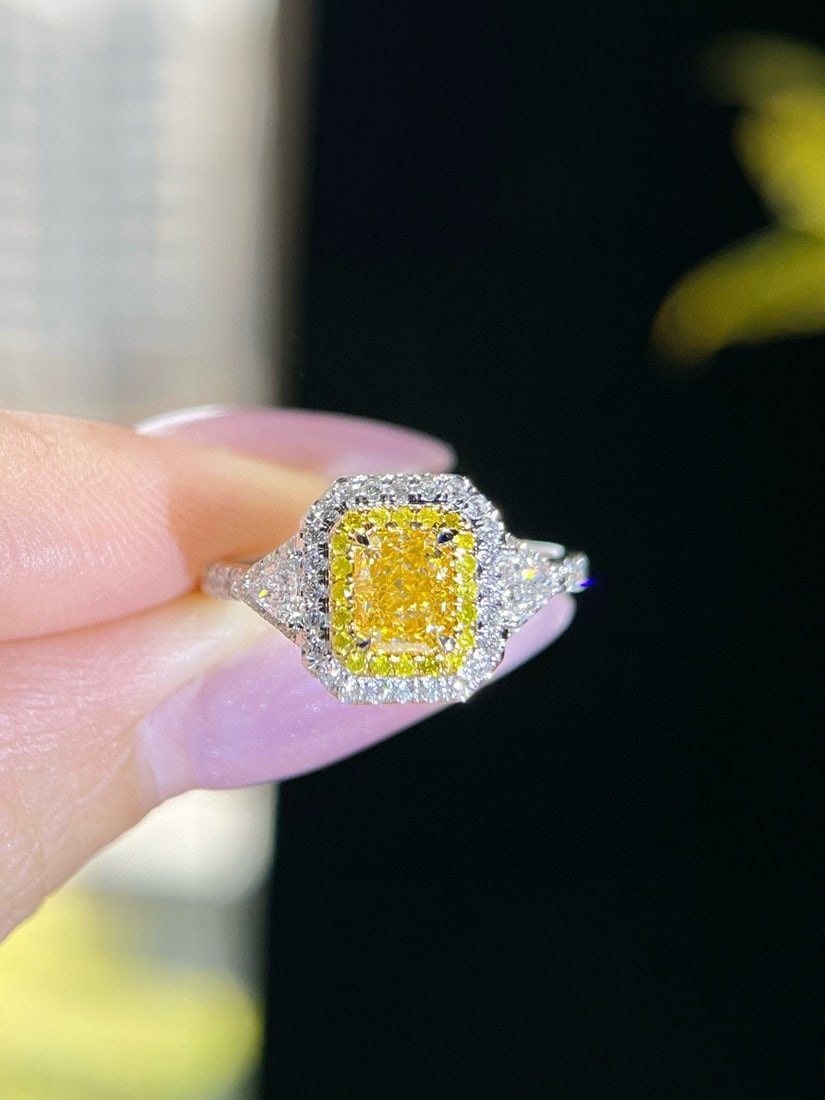 14k Gold 1.41 Ctw Natural Yellow Diamond & Diamond Ring: Ref:231082395 // gold content:14k gold // ring size:7. 25us // // main gemstone:yellow diamond // shape:cushion // carat weight:0. 80ct // color:yellow // treatment:natural // // adjacent gemstone 2