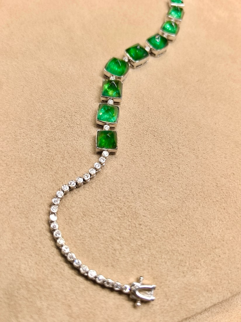 14k Gold 10.53 Ctw Vivid Green Natural Emerald & Diamond Bracelet - 2
