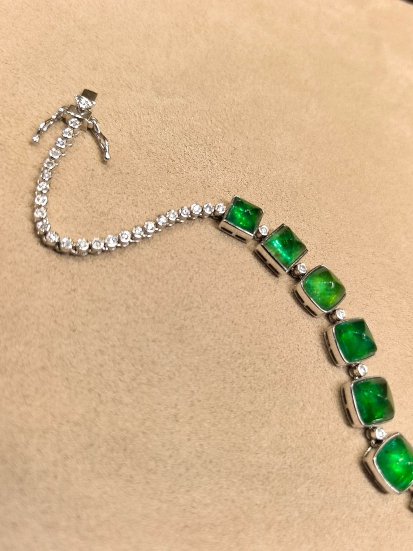 14k Gold 10.53 Ctw Vivid Green Natural Emerald & Diamond Bracelet - 6