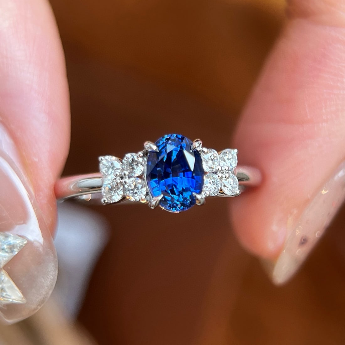 14k Gold 1.41 Ctw Natural Sapphire & Lab Grown Diamond Ring: Ref:231082405 // gold content:14k gold // ring size:7. 25us // // main gemstone:sapphire // shape:oval // carat weight:1. 18ct // color:royal blue // treatment:natural // // adjacent gemstone 2 : lab