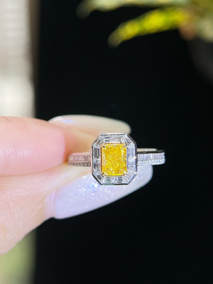 14k Gold 1.41 Ctw Natural Yellow Diamond & Diamond Ring: Ref:231082418 // gold content:14k gold // ring size:7. 25us // // main gemstone:yellow diamond // shape:radiant // carat weight:0. 71ct // color:yellow // treatment:natural // // adjacent gemstone 2