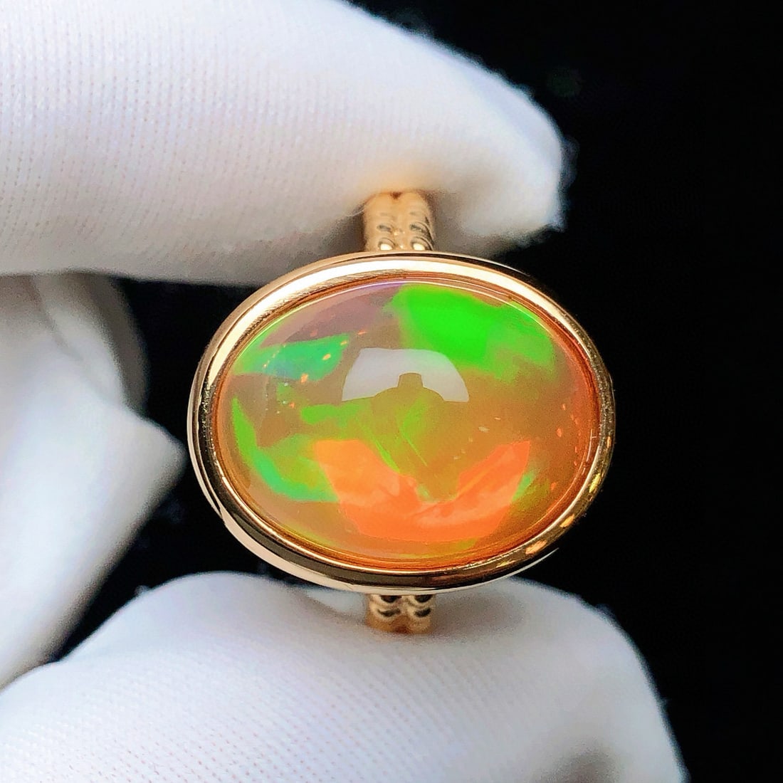 14k Gold 5.0 Ct Natural Opal Ring - 4