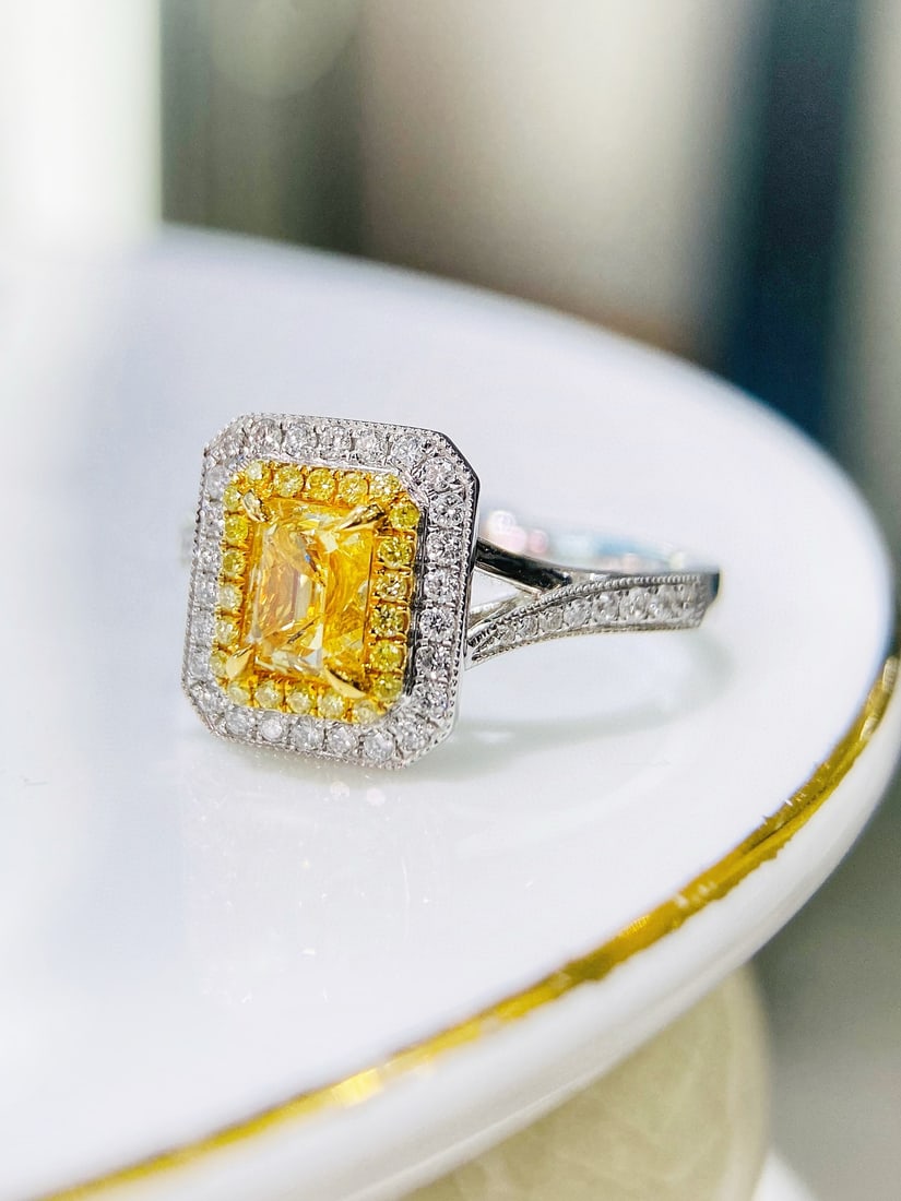 14k Gold 1.33 Ctw Natural Yellow Diamond & Diamond Ring - 2