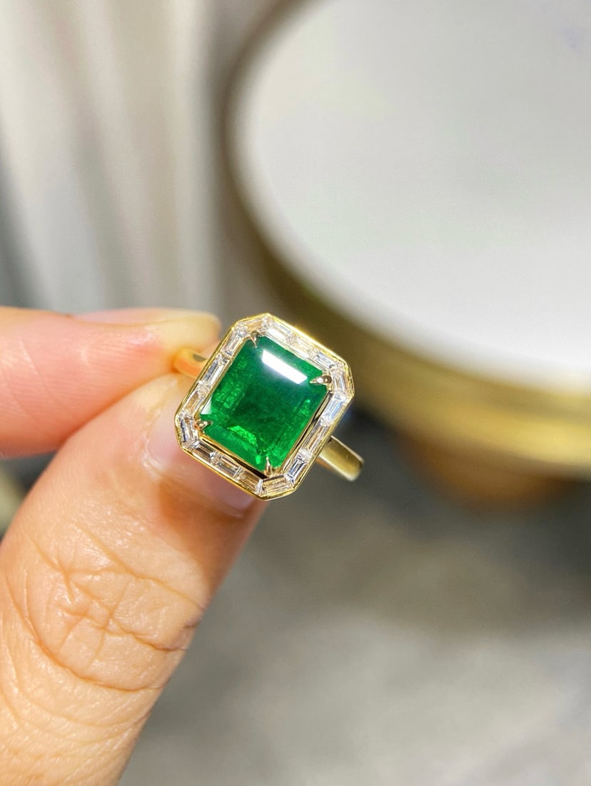 14k Gold 3.20 Ctw Vivid Green Natural Emerald & Diamond Ring - 3