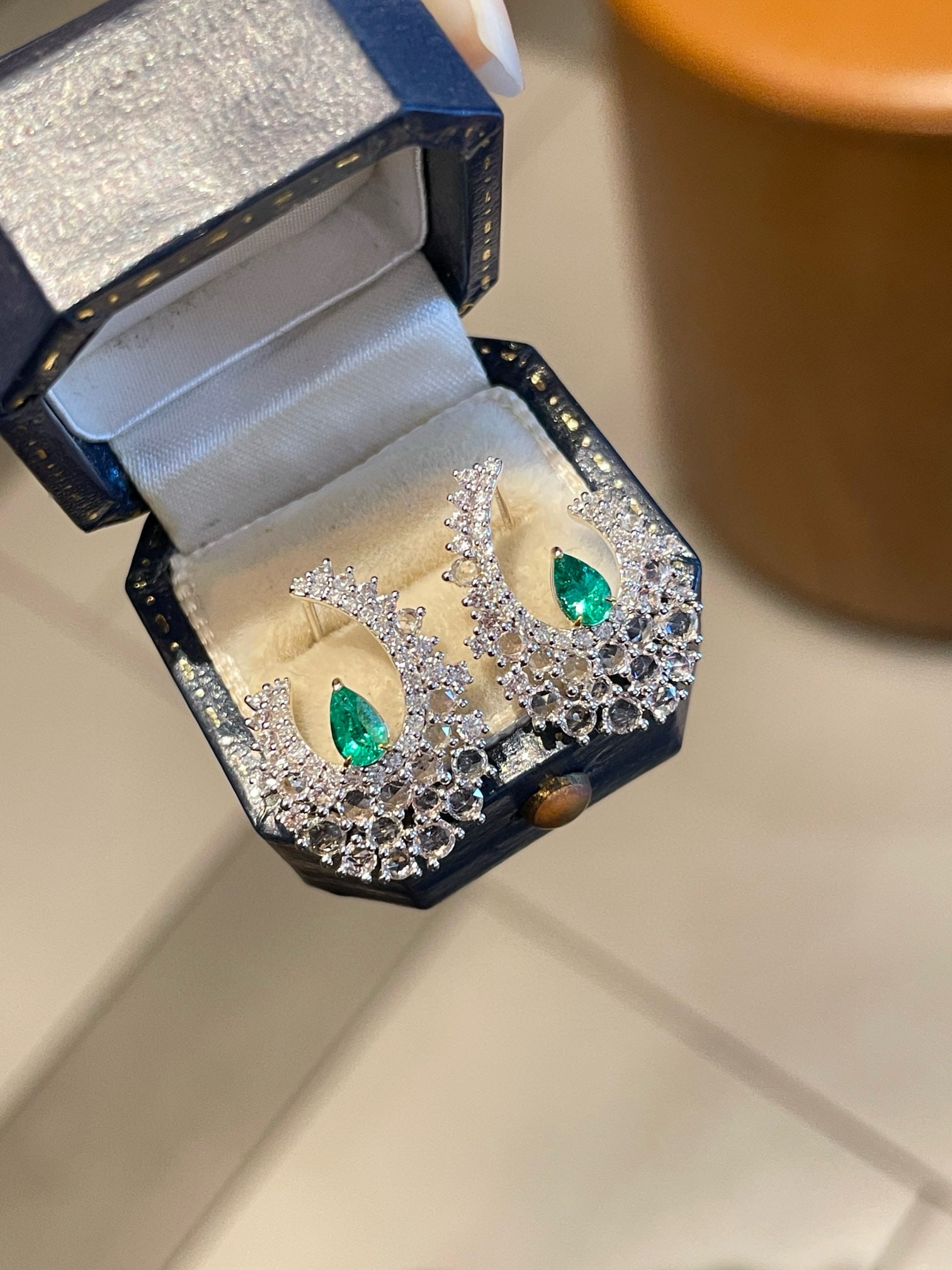 14k Gold 2.12 Ctw Natural Emerald & Sapphire Earrings - 4