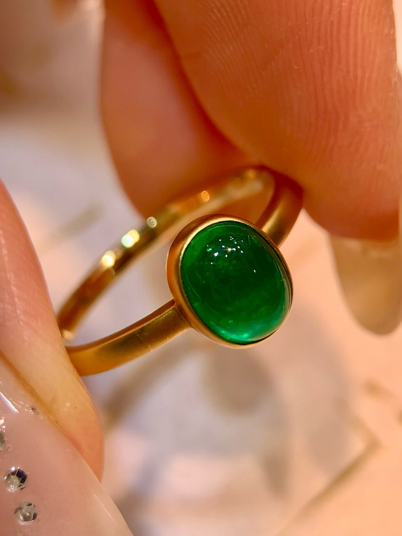 14k Gold 1.23 Ct Vivid Green Natural Emerald Ring - 2