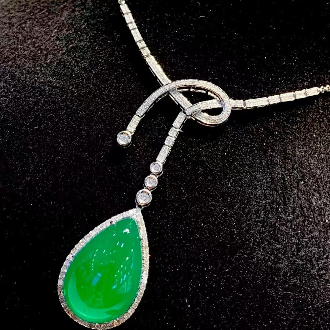 14k Gold 11.6 Ct Vivid Green Natural Emerald & Diamond Necklace - 5