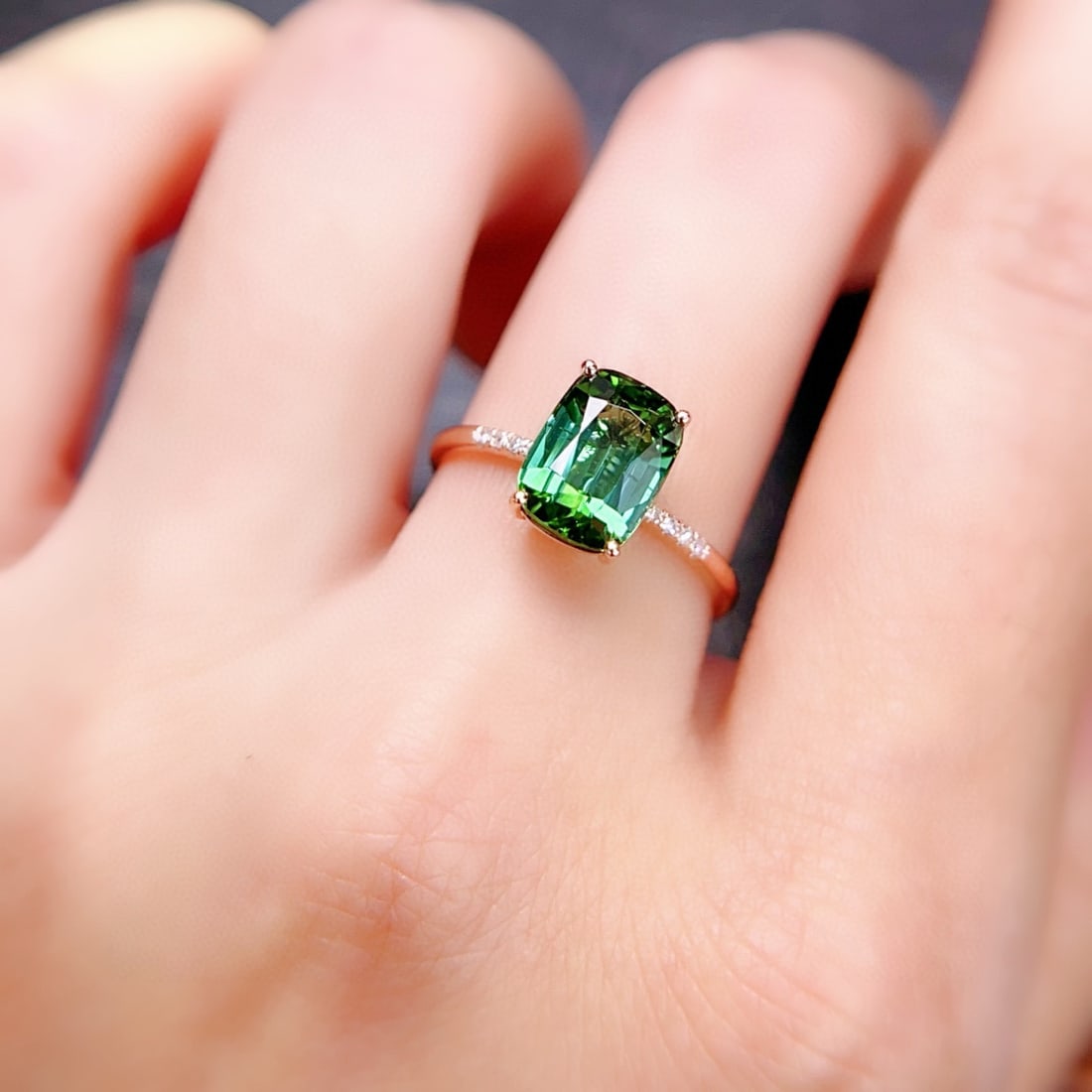 14k Gold 2.54 Ctw Natural Tourmaline & Diamond Ring: Ref:231081175 // gold content:14k gold // ring size:7. 25us // // main gemstone:tourmaline // shape:cushion // carat weight:2. 5ct // color:green // treatment:natural // // adjacent gemstone 2 :