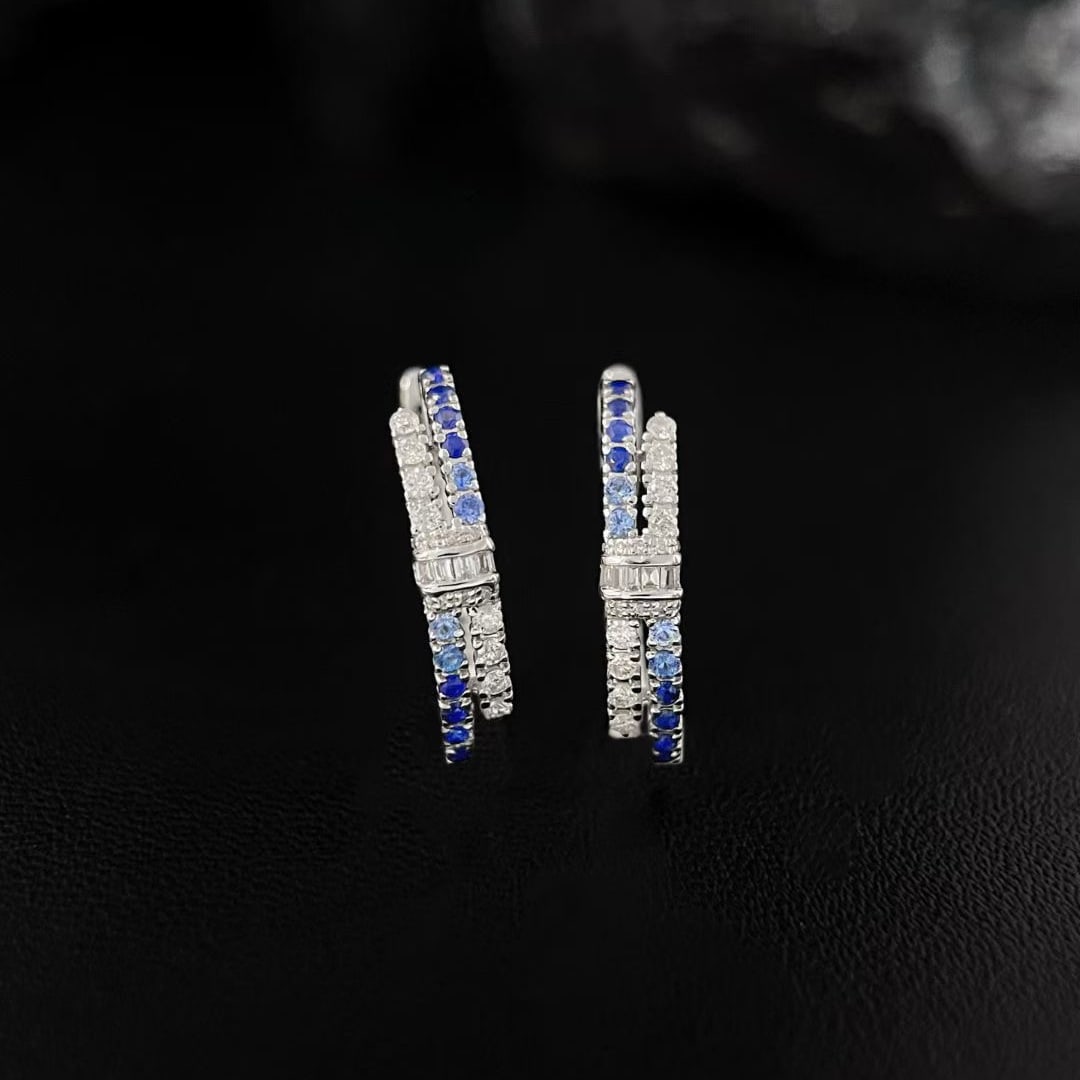 14k Gold 0.72 Ctw Natural Sapphire & Diamond Earrings: Ref:231081201 // gold content:14k gold // main gemstone:sapphire // shape:round // carat weight:0. 4ct // color:blue // treatment:natural // cut grade:g // // adjacent gemstone 2 : diamond //