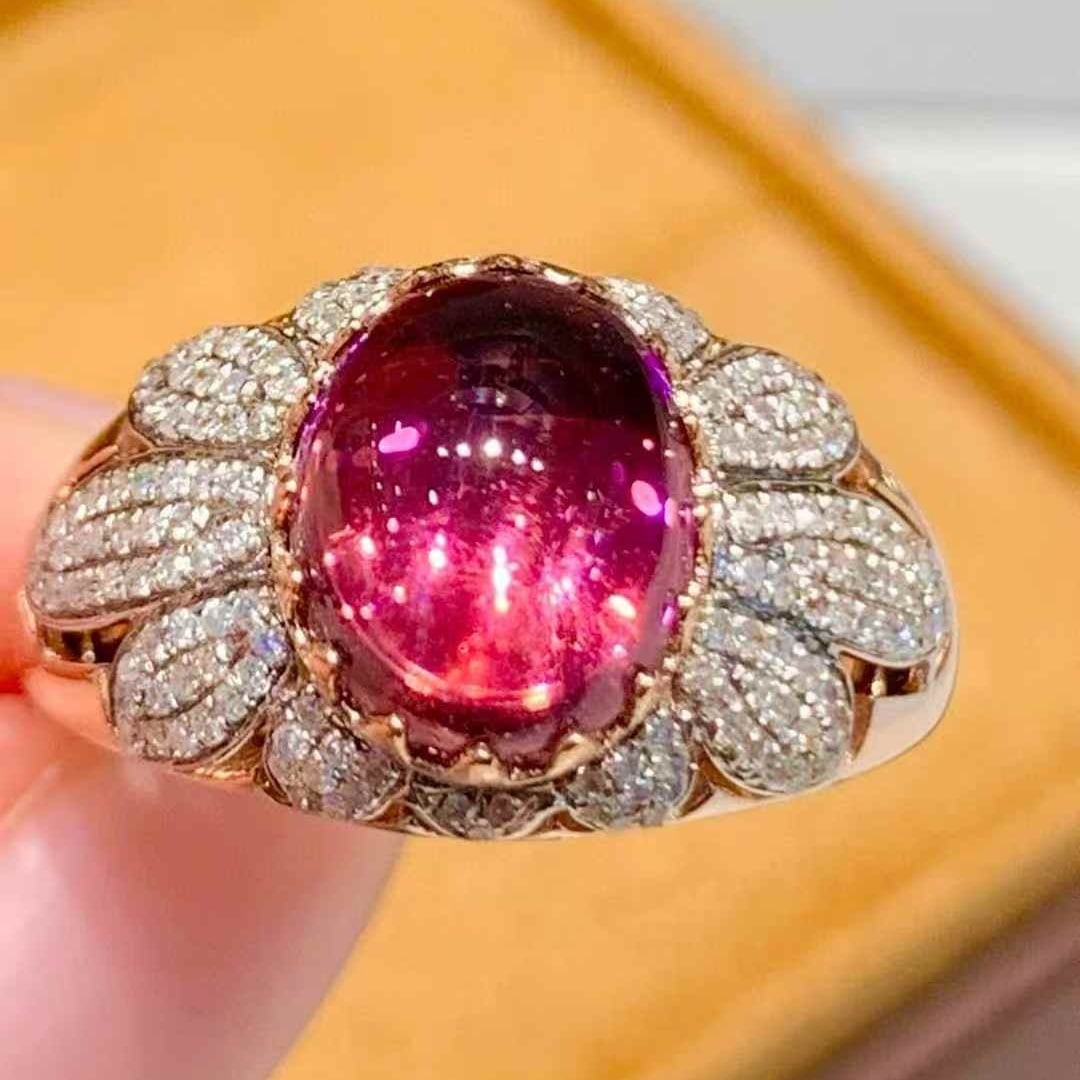 14k Gold 3.05 Ct Natural Tourmaline & Diamond Ring: Ref:231081211 // gold content:14k gold // ring size:7. 25us // // main gemstone:tourmaline // shape:oval // carat weight:3. 05ct // color:red // treatment:natural // // adjacent gemstone 2 : diamond /